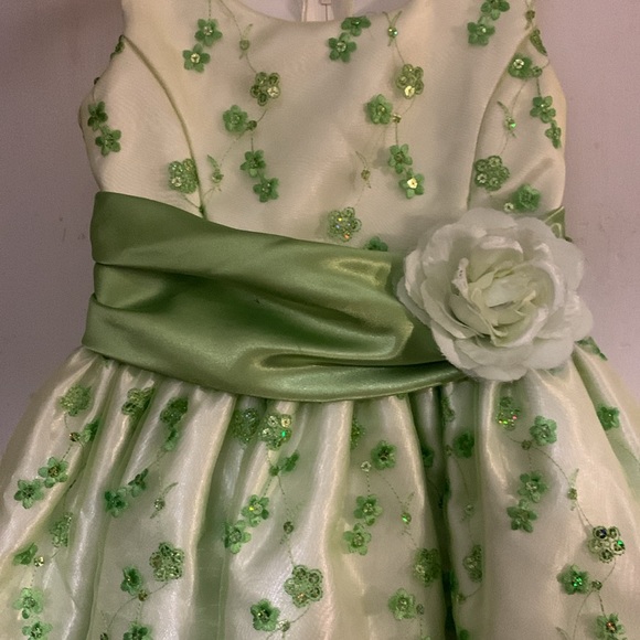 3/$30 Cozy Cozy brand Girl’s Party Easter Princess St. Pat Day Spring Dress Up - Picture 3 of 7